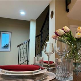 2 bedroom villa with heated pool & tennis court near Zadar, sleeps 4